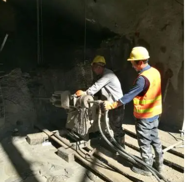 金阳水下抗分散灌浆料特点 水下不分散注浆料介绍